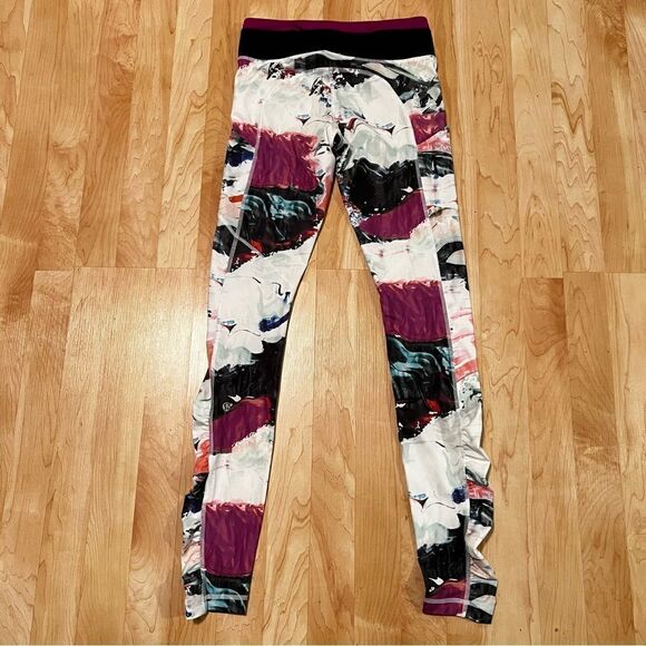 Lululemon Multi-Color Purple Black and White Speed Tight III Women’s 4 - Picture 8 of 8